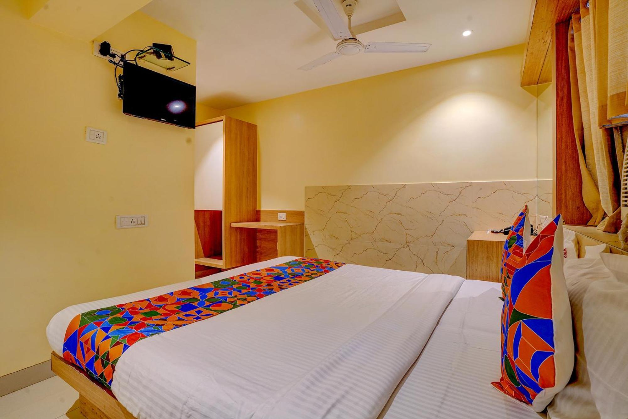 Fabhotel Starwood Residency - Behind Bmw Car Showroom Navi Mumbai Buitenkant foto