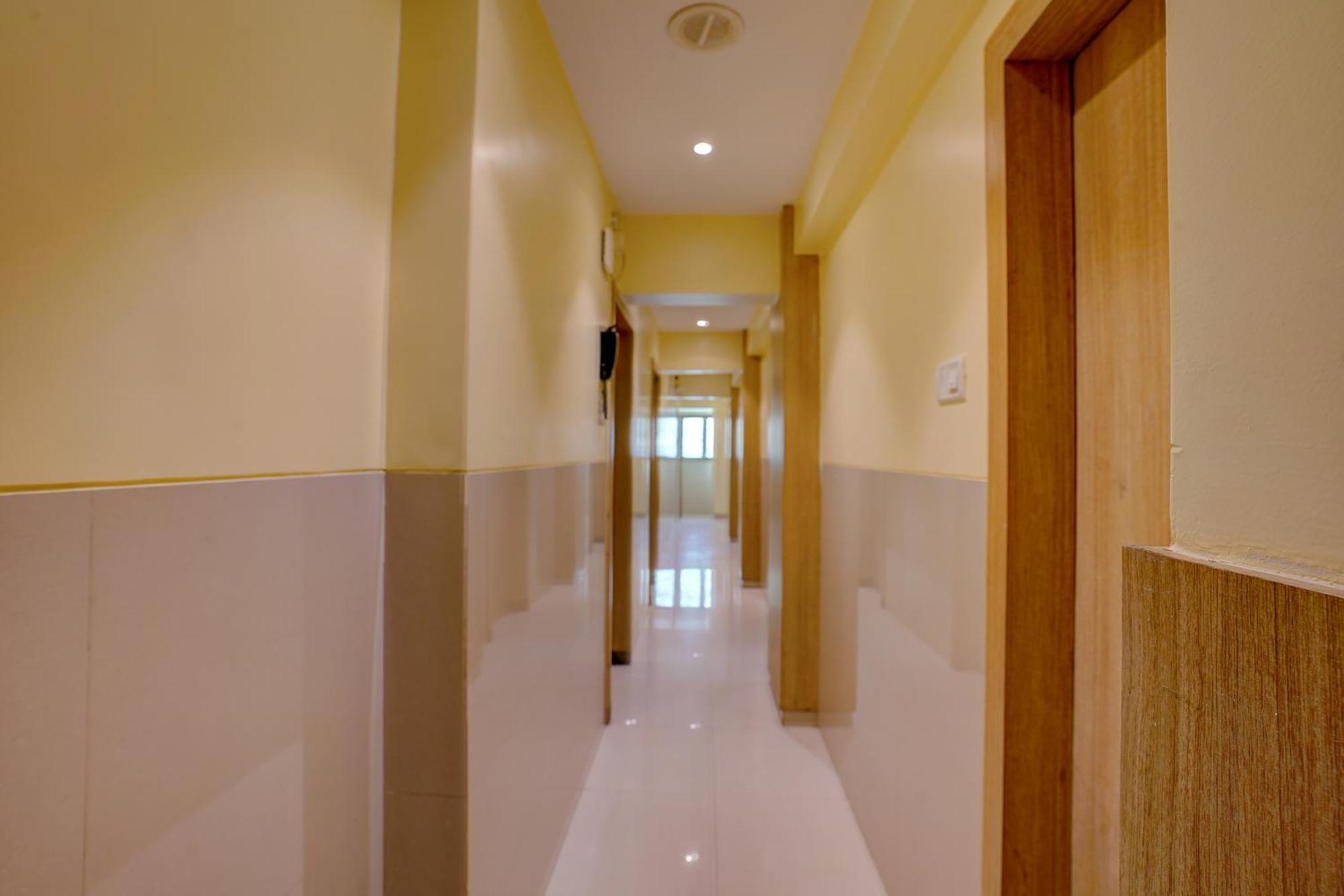 Fabhotel Starwood Residency - Behind Bmw Car Showroom Navi Mumbai Buitenkant foto